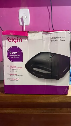 Sanduicheira Elgin Brunch Time 2 em 1 Grill Antiaderente Preta 800W 127V