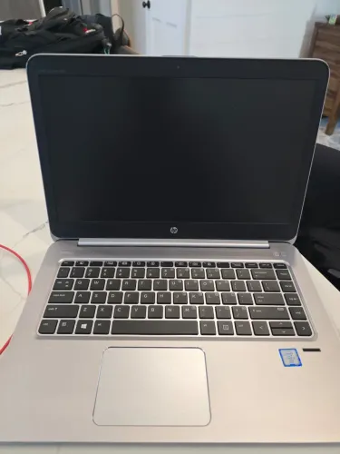 HP EliteBook Core i7 8GB SSD 300GB Tela 14?