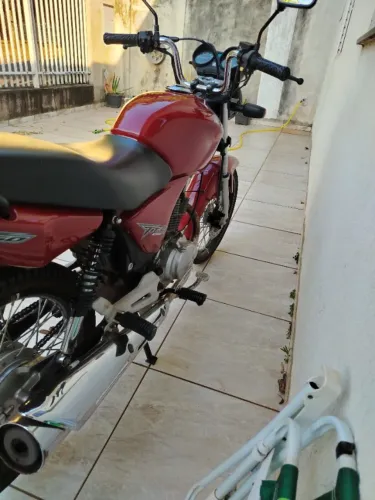 Honda cg Titan 150esd com as faixas da 2008