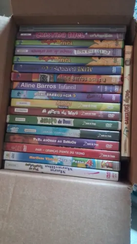 DVDs Aline Barros e cia e Diante do trono