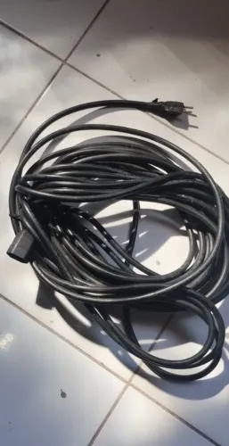 Extensão cano 3 pernas, cabo grosso. 19 metros, $150... 