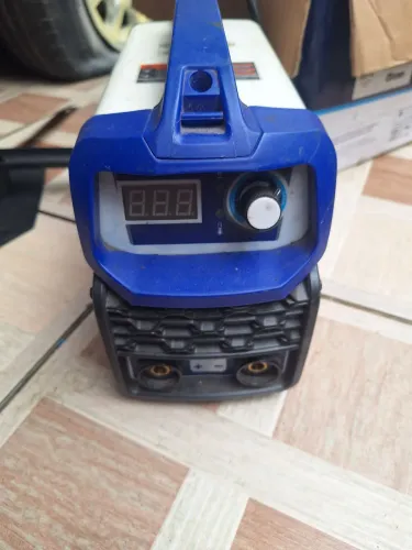 Máquina de solda bivolt