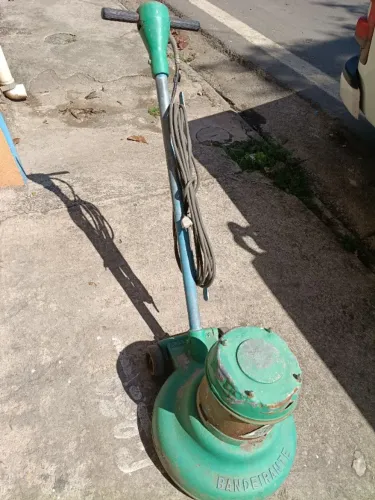 Máquina industrial de polir piso