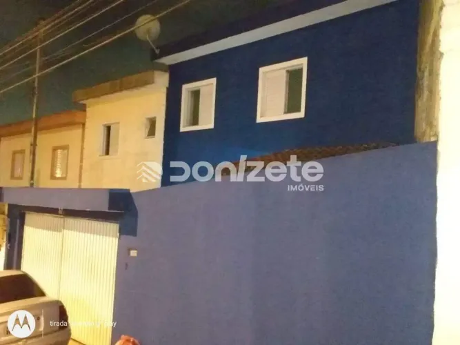 Sobrado residencial para aluguel com 2 quartos e 2 vagas no Parque Gerassi
