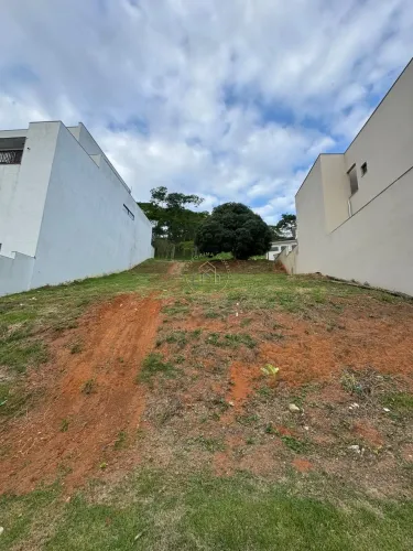 Terreno com 474m2 no Condomínio Garden Hill, Lagoa, Macaé/RJ
