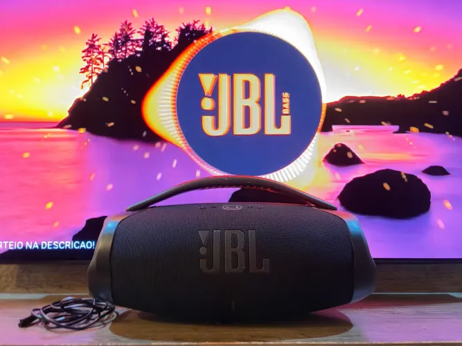 JBL bombox 
