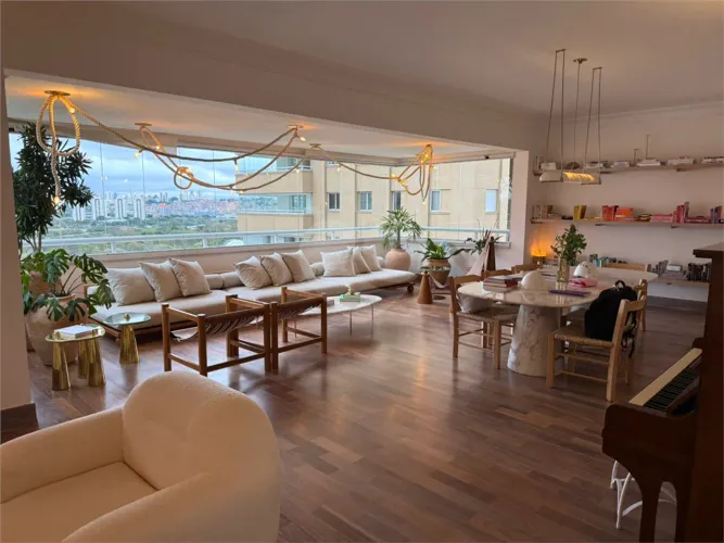 Apartamento com 4 quartos à venda ou para locação em Jardim universidade pinheiros - SP