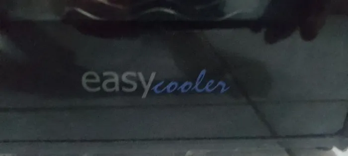 Cooler 8 garrafas com defeito 