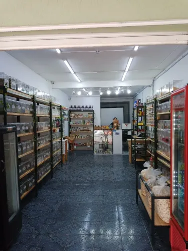 Loja Completa à Venda em Pinhais | Pronta para Trabalhar | Excelente Ponto
