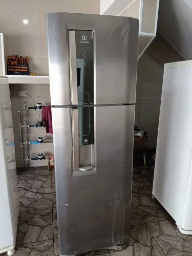 Geladeira inox Eletrolux Frost Free frete grátis 