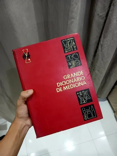 Grande Dicionário de Medicina - Ideal para Estudantes e Profissionais