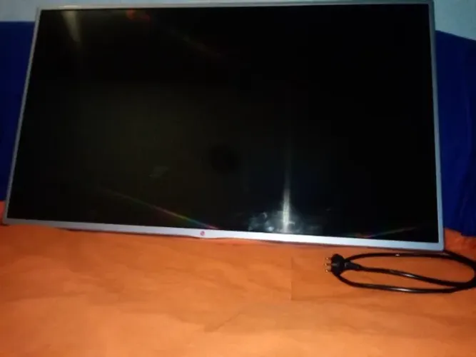 SMART TV LG 42 Com Defeito
