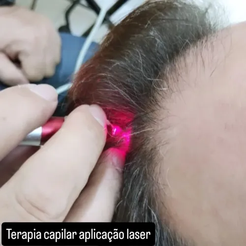 Roger Azevedo Terapeuta capilar cabeleireiro e barbeiro (depilação masculina)