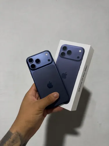 iPhone 17 pro max 256 azul