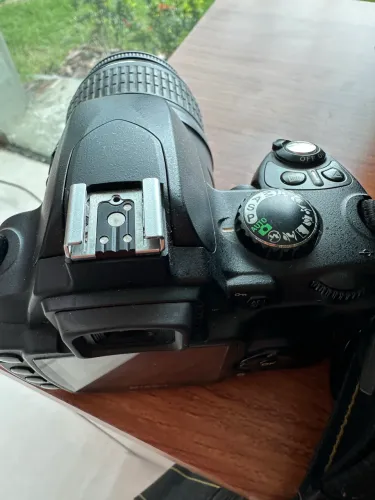 D40 Nikon com lente 18/55 Nikon com duas baterias carregador