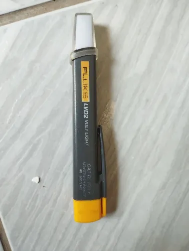 Testador Lvd2 De Tensão Elétrica Sem Contato Fluke (com marcas de uso )
