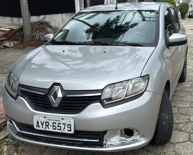 Renault Logan Expression Hi-flex 1.6 8V 4P 2015