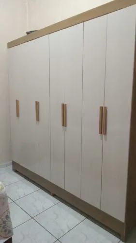 Vendo guarda roupa casal 8 portas 
