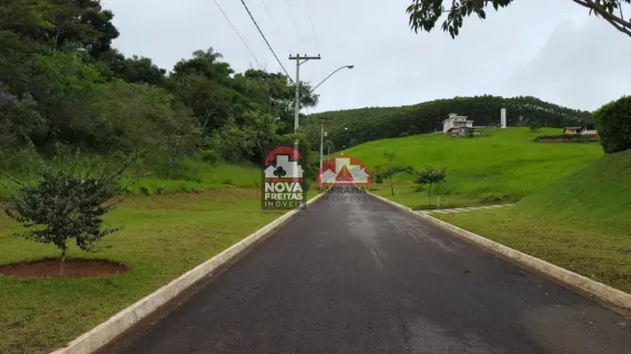 Terreno Padrão em Condomínio em Paraibuna