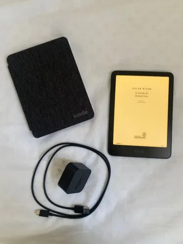 Vendo Kindle Paperwhite 16 GB geração mais recente (3 meses de uso)