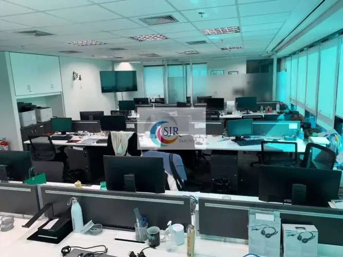 Imóvel para aluguel com 465 metros quadrados em Vila Gertrudes - São Paulo - SP