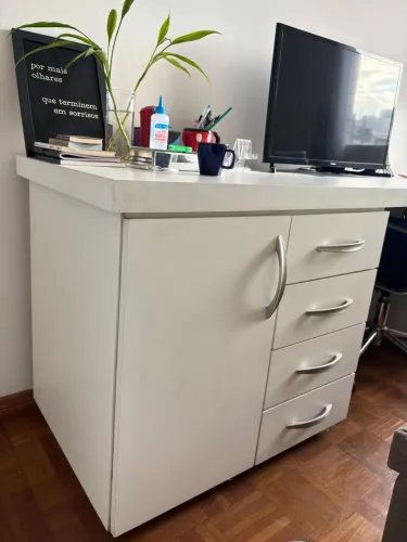 Vendo escrivaninha