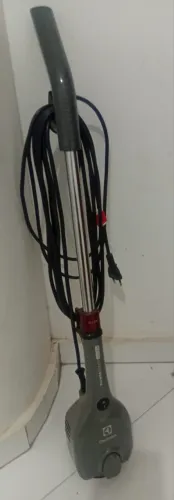 Aspirador de pó - não é 220v, precisa de adaptador