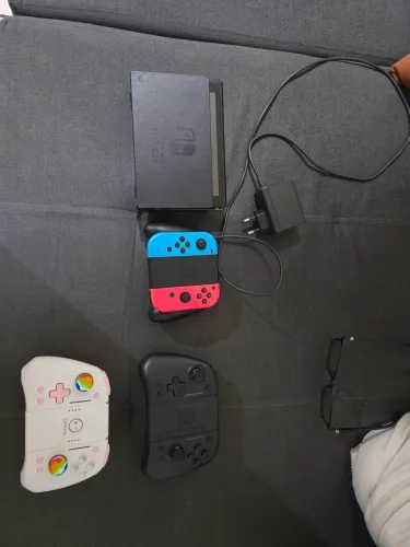 Nintendo Switch V2 - Desbloqueado