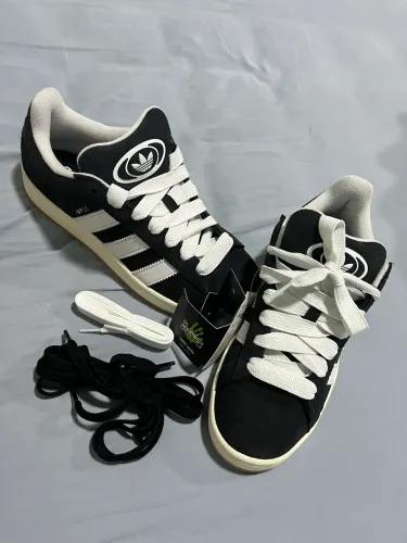 Tênis adidas