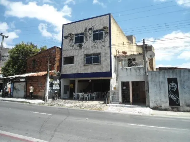 Prédio à venda, 297 m² por R$ 950.000,00 - Montese - Fortaleza/CE