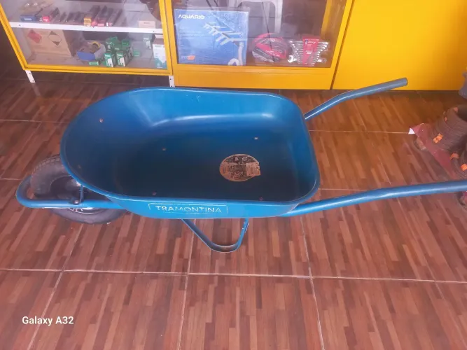 Carrinho de mão tramontina -novo