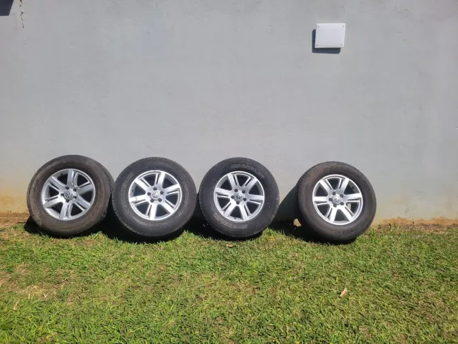 Jogo de rodas amarok aro 17"