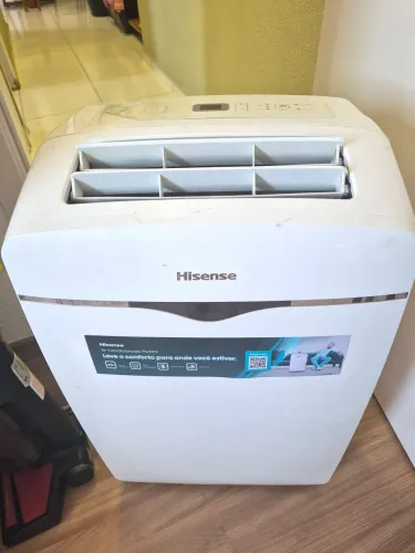 Ar Condicionado Portátil Hisense 12.000 BTUs - Frio (Wi-Fi) | Pouco Uso / Novo