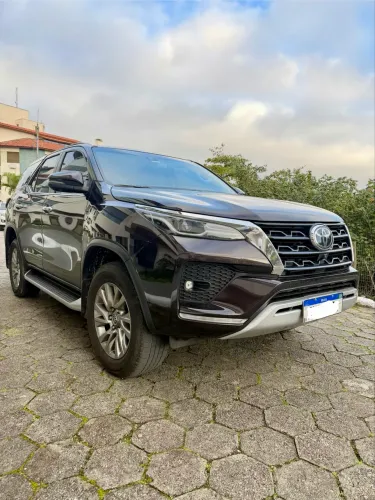 Toyota Hilux SW4 SRX 4X4 2.8 TDI 16V Dies. Aut. 2024