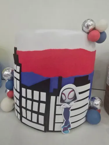 Bolo fake herois