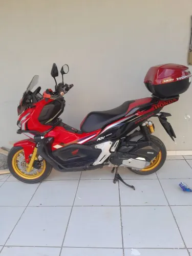 LINDA E CONSERVADA ADV 150 - ANO 2021
