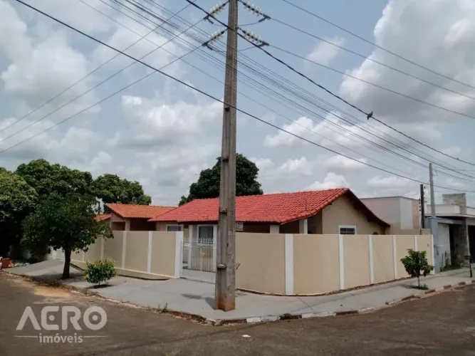 Casa com 3 dormitórios à venda, 180 m² por R$ 300.000,00 - Núcleo Residencial José de Júli