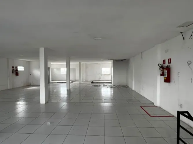 Loja em Cruz das Armas-1º andar- Av Principal 220m2