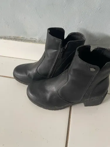 Botas