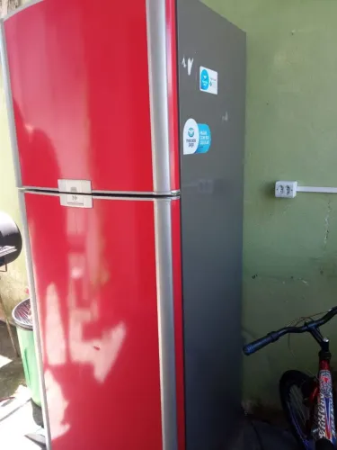 Geladeira 220v