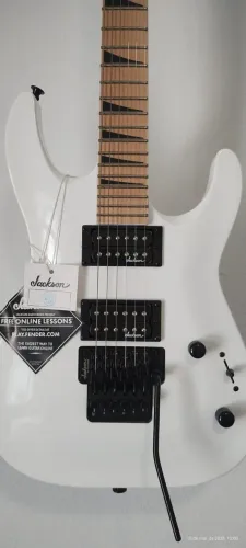 GUITARRA JACKSON DINKY ARCH TOP JS32