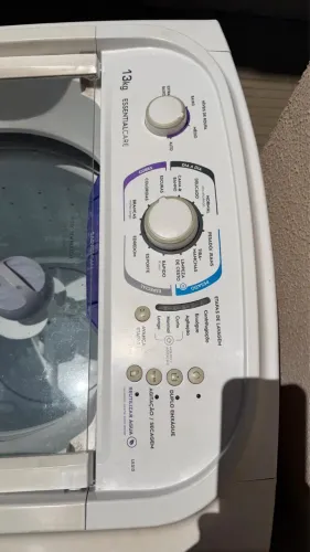Máquina de lavar Roupas Electrolux ESSENTIAL CARE 13KG usada