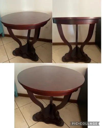 Mesa de canto em mogno estilo clássico 