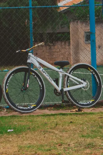 Bicicleta Gios frx-evo branca com peças de alta qualidade. !!!leia a descrição!!!