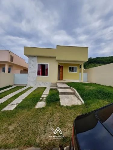 Casa com 3 dormitórios á venda ou aluguel, 216m² por R$ 390.000/R$3.500 - Vitóri