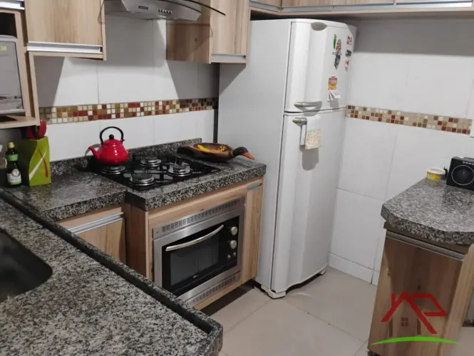 Vendo casa duplex bairro Vila Cloris!!