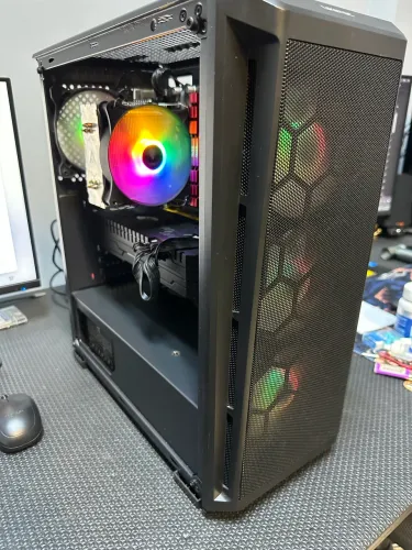 CPU Gamer Ryzen 5600 / 16GB / RX5700 XT / SSD