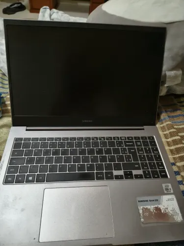 Notebook Samsung E30