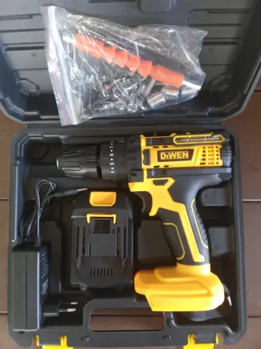 Parafusadeira Furadeira de Impacto Com 01 Bateria Com Maleta e Acessórios 28pcs