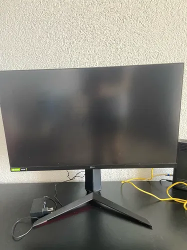 Monitor LG 27GN65R